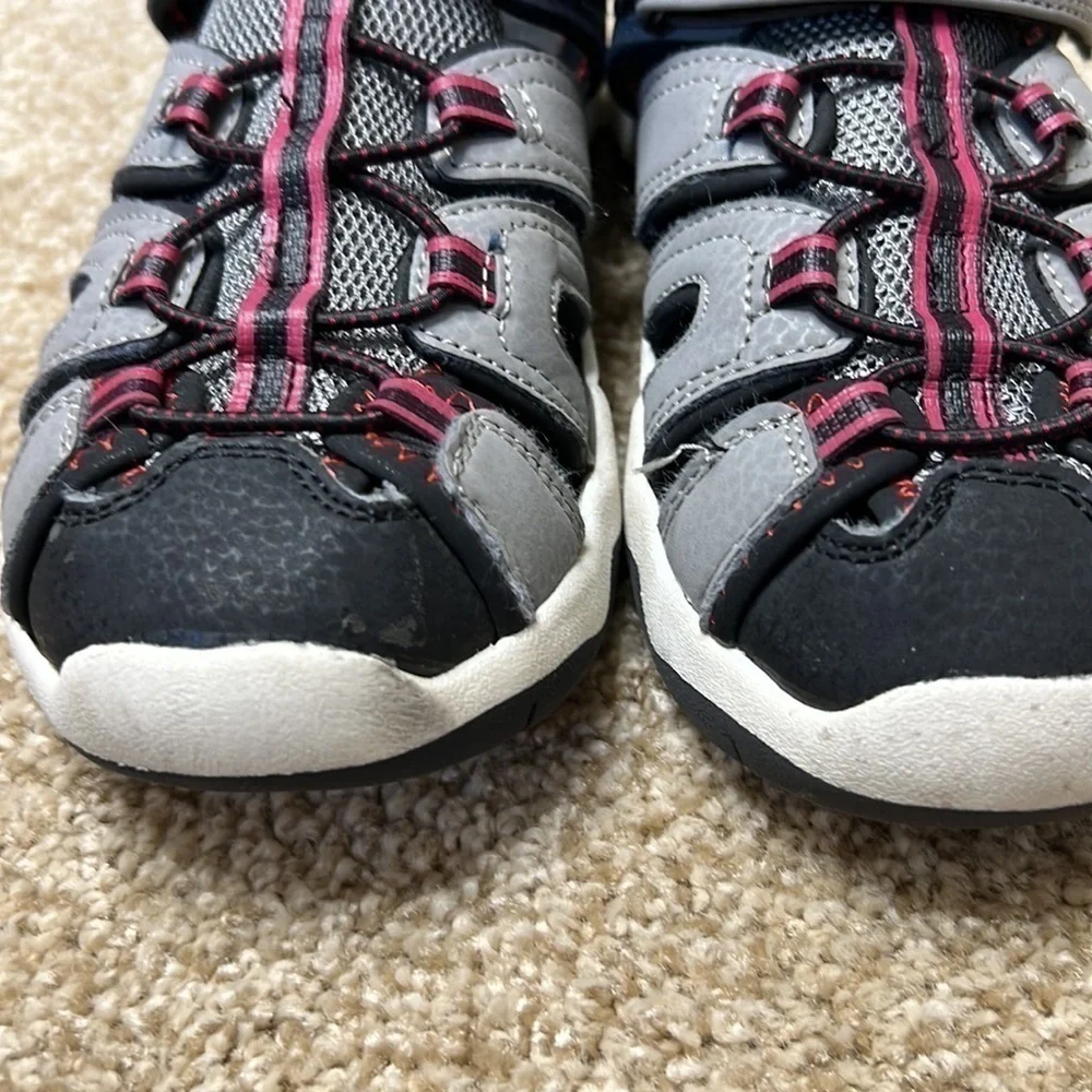 Cat & Jack closed toe sandals